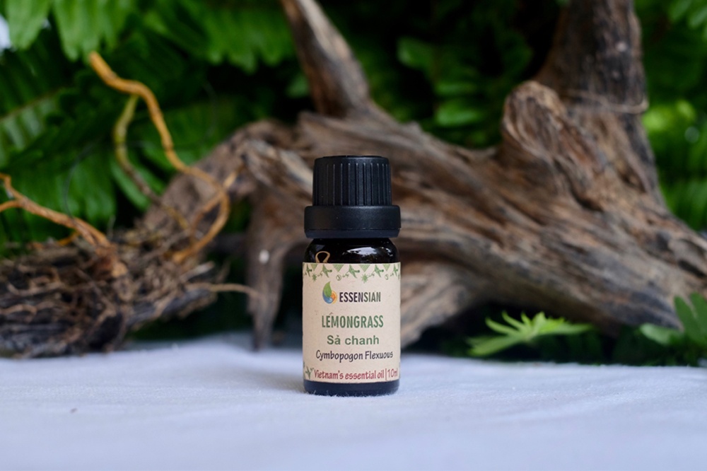essential_oil___oil_-_lemongrass_2010376800